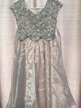 Girls Silver Lace Bodice & Shimmering Ivory Skirt Formal Dress